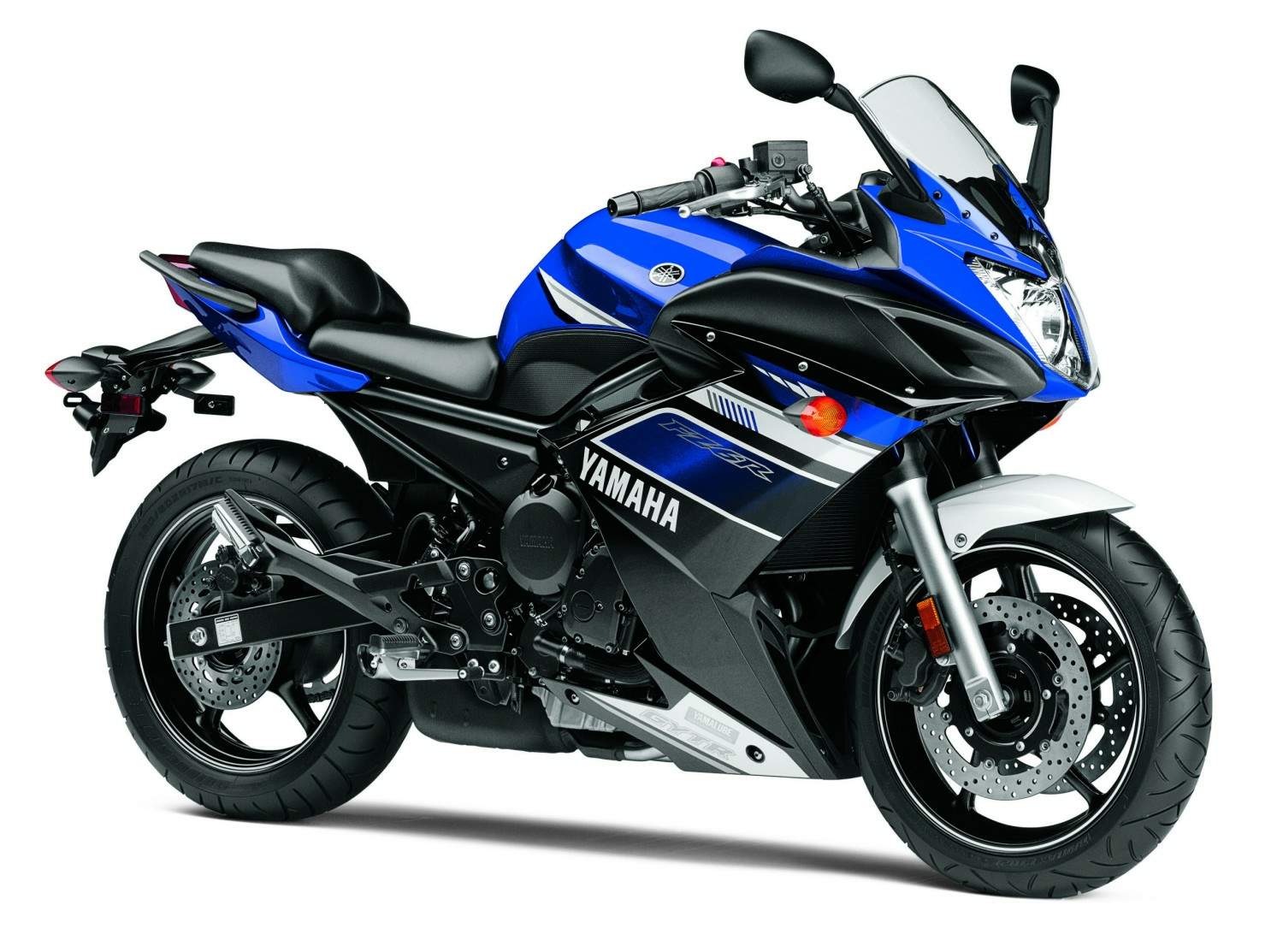 Yamaha FZ6R - RMM Motorcycle Rentals